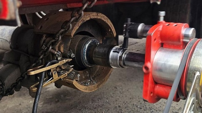 Станок для ремонта спецтехники