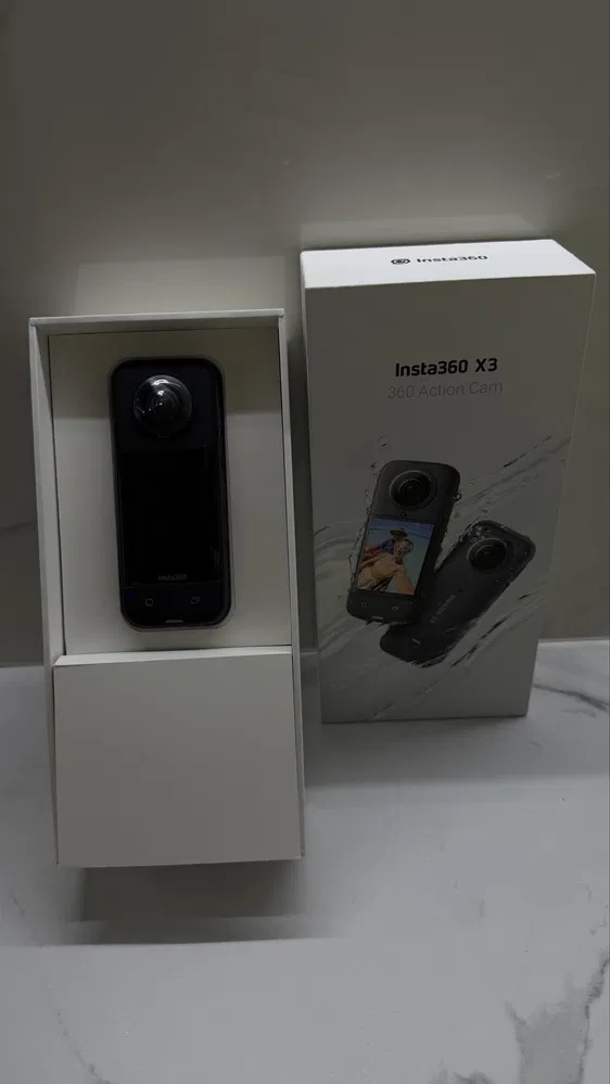 ���� ������ Insta 360 One X3